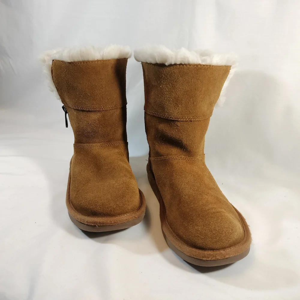 Koolaburra by‎ UGG; Aribel; Tan Suede Boots with Cream Fur Lining
